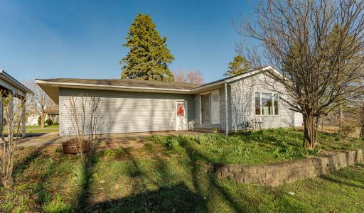 213 Main Street N, Claremont, MN 55924