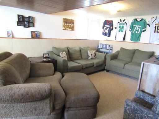 107 3rd Ave, Madison, MN 56256