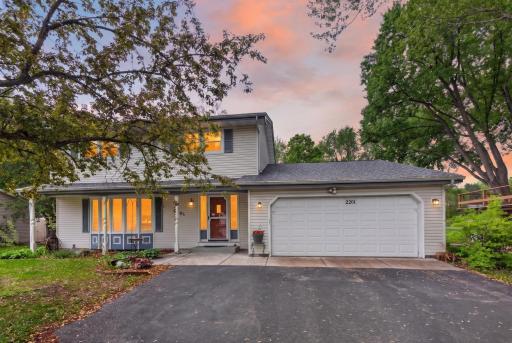 2201 Mounds Avenue, Saint Paul, MN 55112