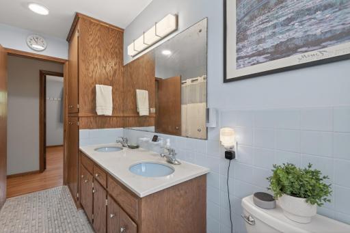 2201 Mounds Avenue, Saint Paul, MN 55112