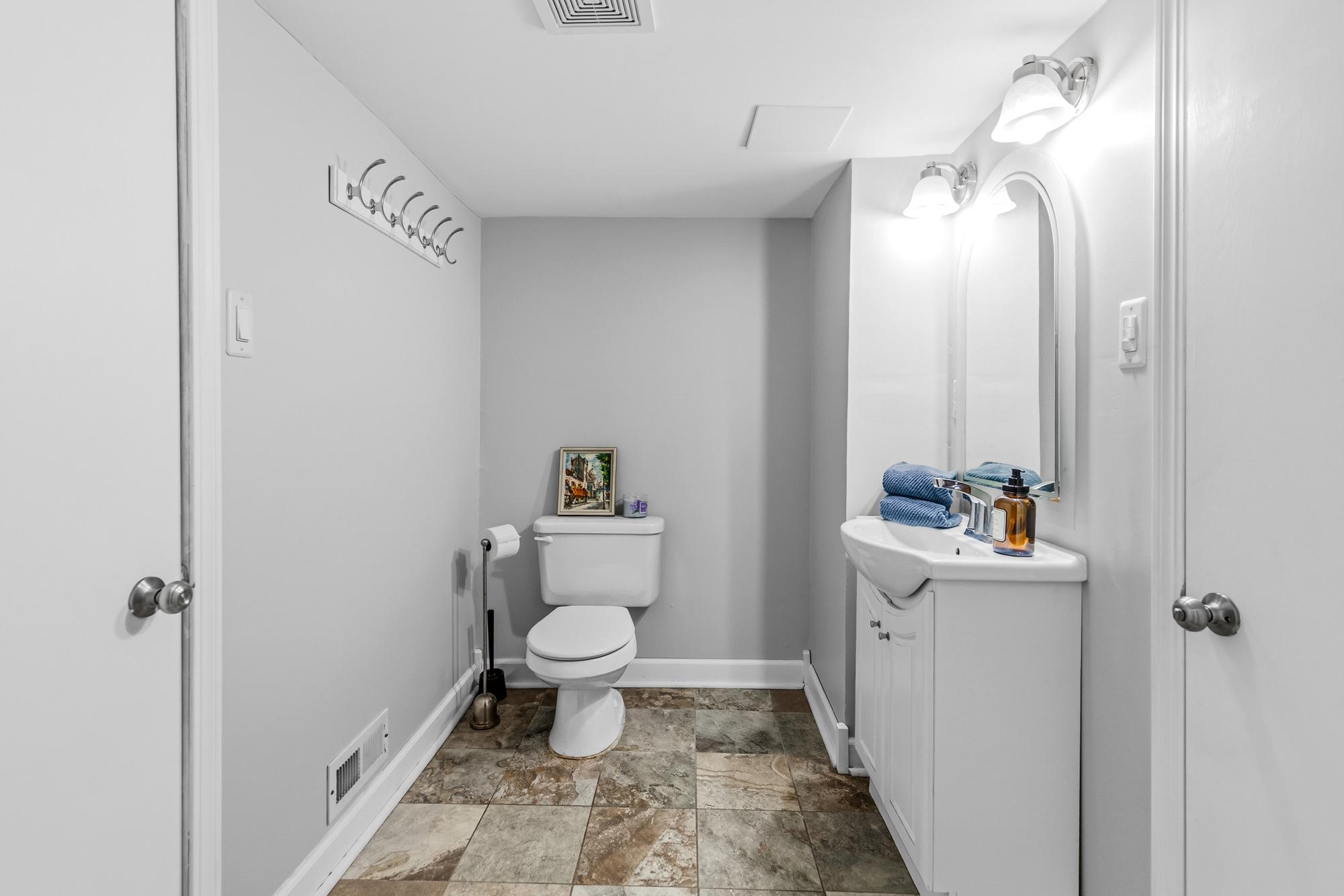 Lower level 3/4 bath