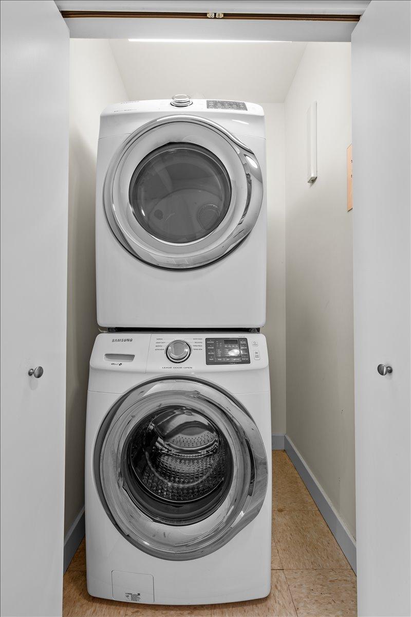 Laundry is in the Unit!