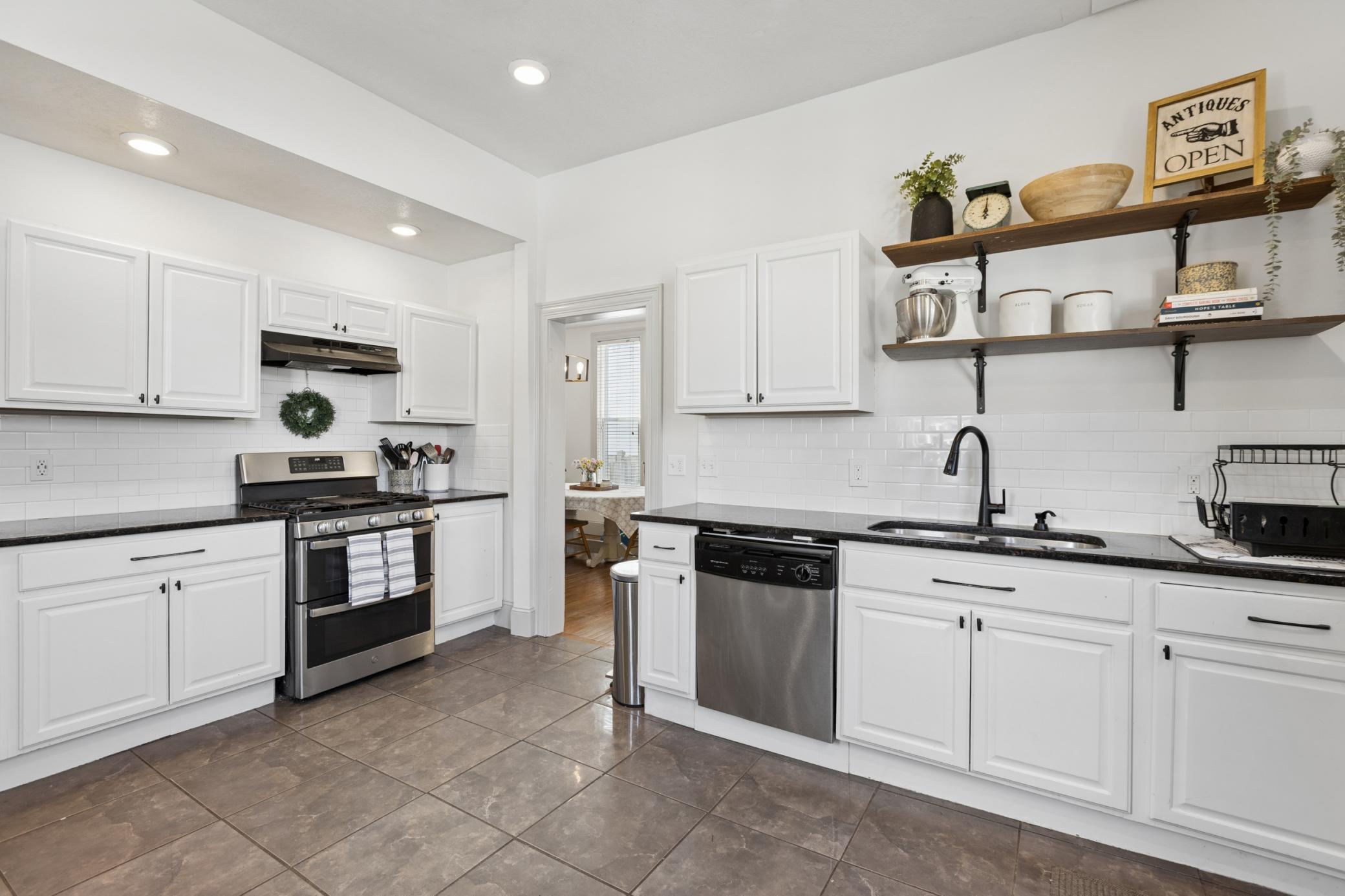 Kitchen with granite countertops!