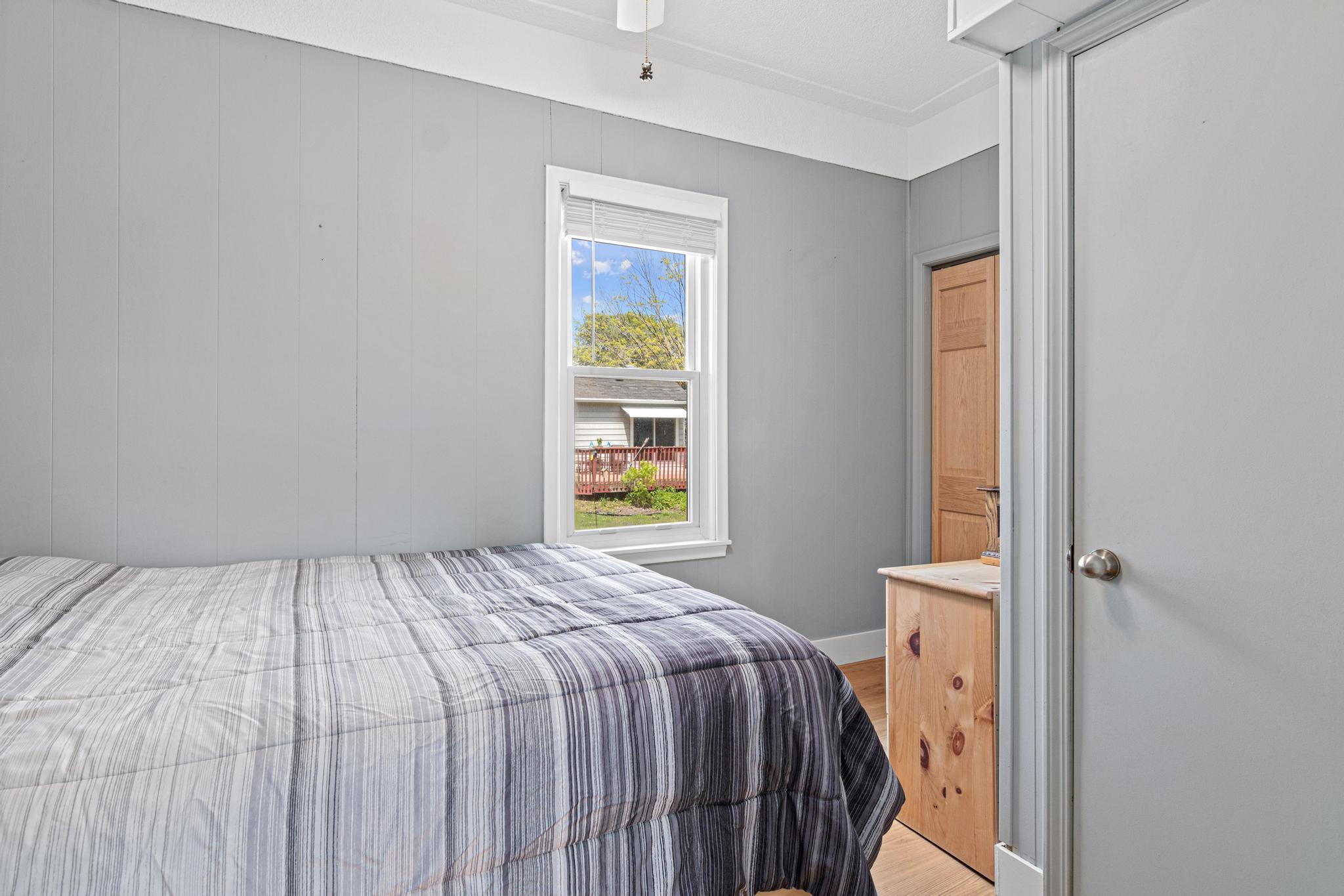 417 10th Ave S-15.jpg