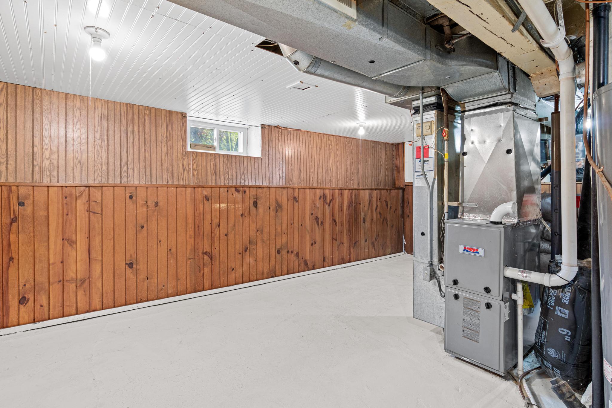 417 10th Ave S-16.jpg
