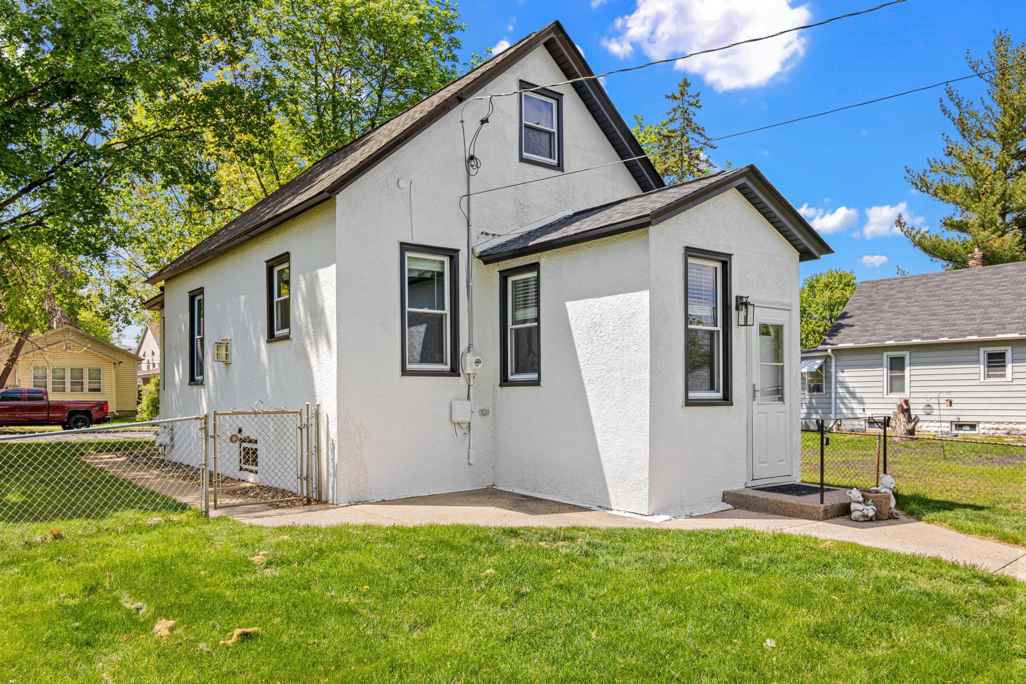 417 10th Ave S-23.jpg