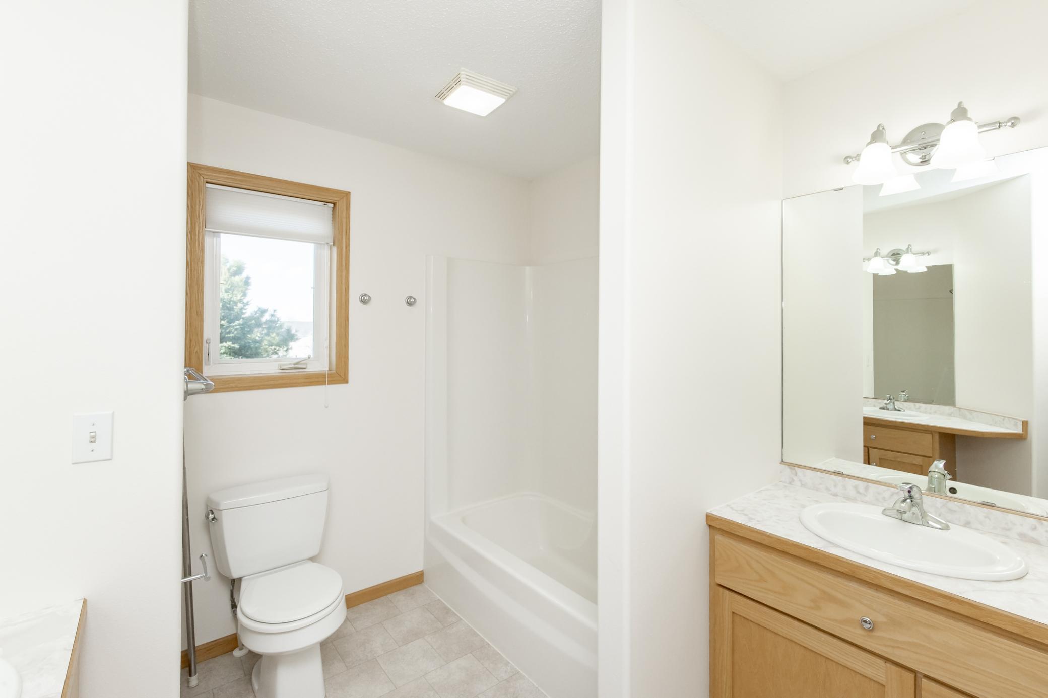 Bathroom 3 - Full - Double Sinks