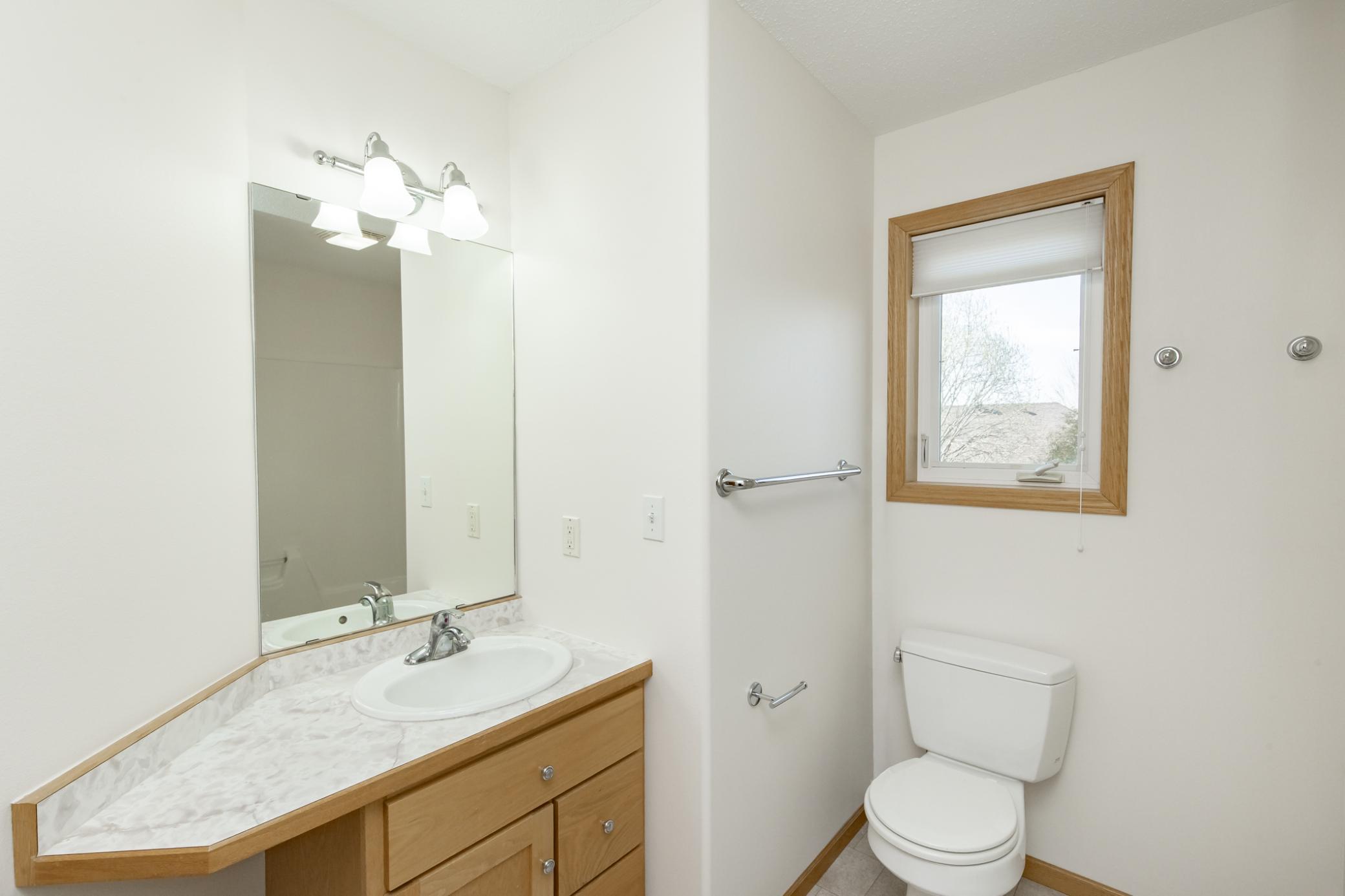 Bathroom 3 - Full - Double Sinks
