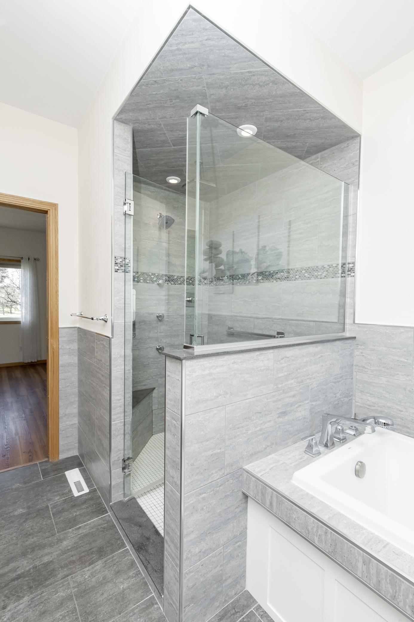 Primary Bath - Full - Sep. Tub & Shower