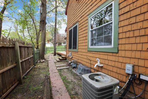 4211 Glen Oaks Avenue, Saint Paul, MN 55110