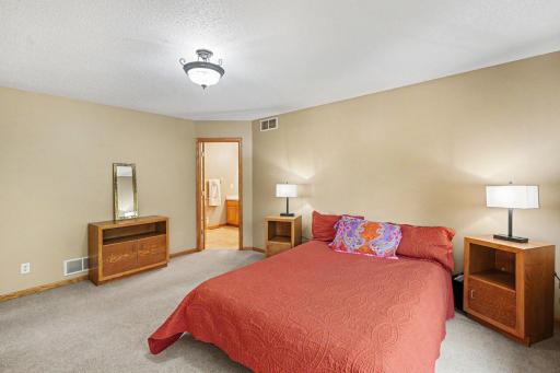 1654 Cohansey Street, Saint Paul, MN 55117