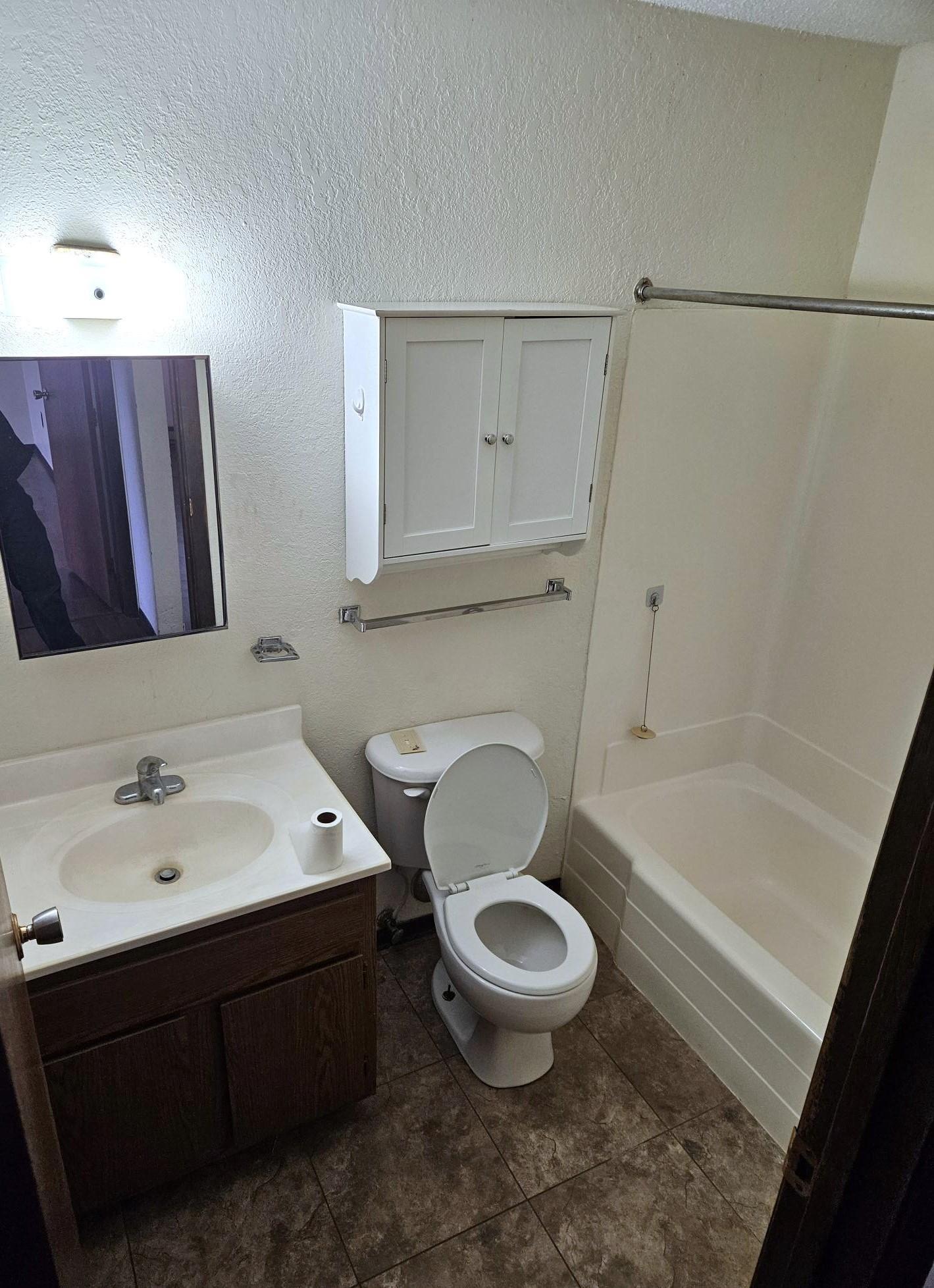 Full Bathroom