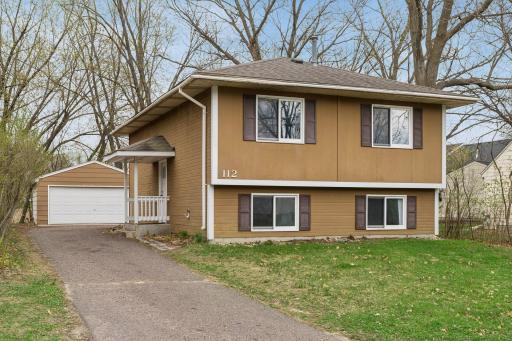 112 McGregor Avenue North - Spacecrafting - 0002.jpg