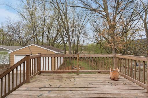 112 McGregor Avenue North - Spacecrafting - 0034.jpg