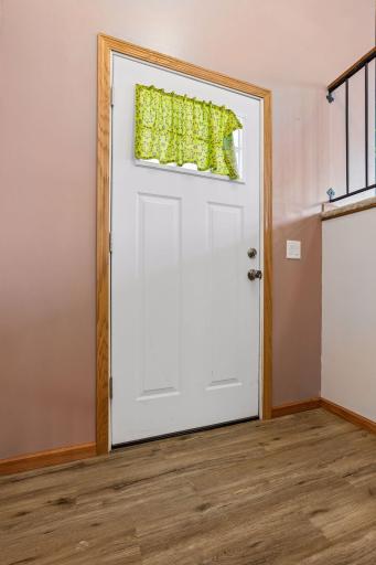 112 McGregor Avenue North - Spacecrafting - 0024.jpg