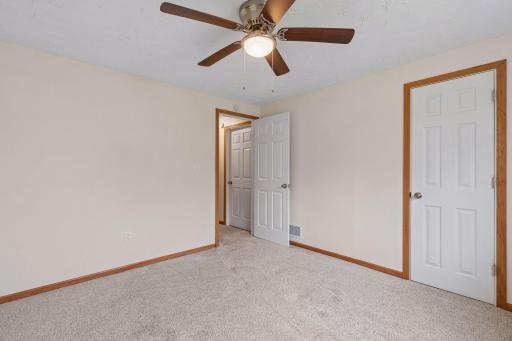 112 McGregor Avenue North - Spacecrafting - 0027.jpg