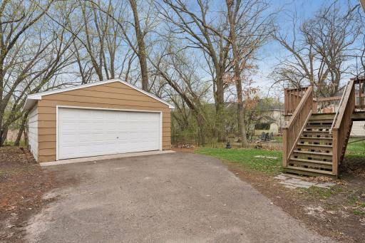 112 McGregor Avenue North - Spacecrafting - 0038.jpg