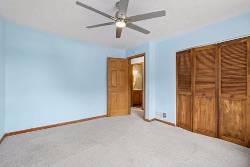 112 McGregor Avenue North - Spacecrafting - 0020.jpg