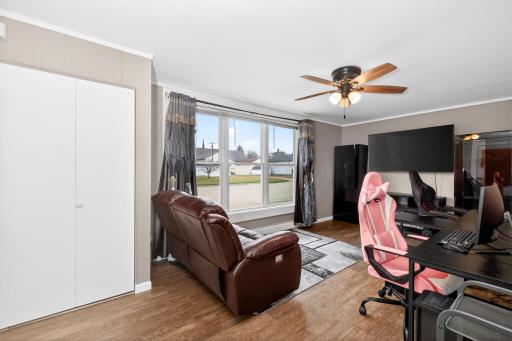 202 3rd Avenue SE, Barnesville, MN 56514
