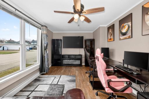 202 3rd Avenue SE, Barnesville, MN 56514