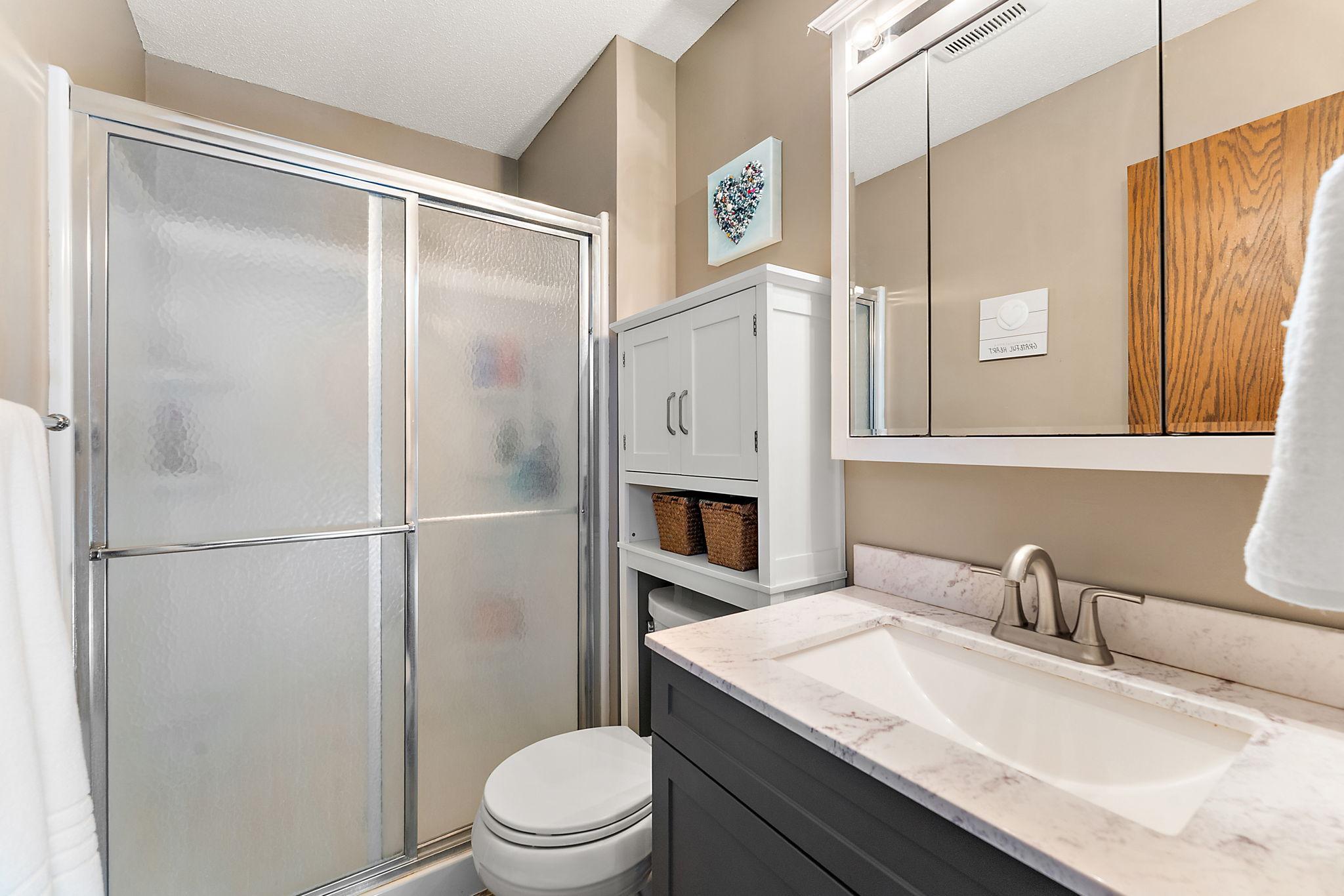 Private primary ensuite 3/4 bath