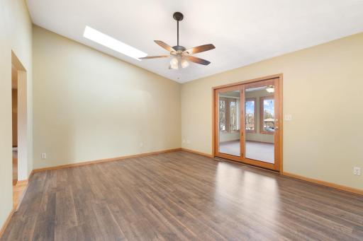 1455 Sunset Drive SW, Owatonna, MN 55060