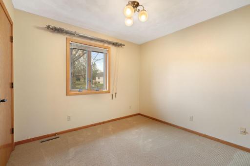 1455 Sunset Drive SW, Owatonna, MN 55060