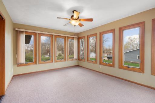1455 Sunset Drive SW, Owatonna, MN 55060