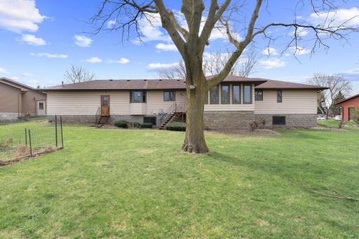 1455 Sunset Drive SW, Owatonna, MN 55060