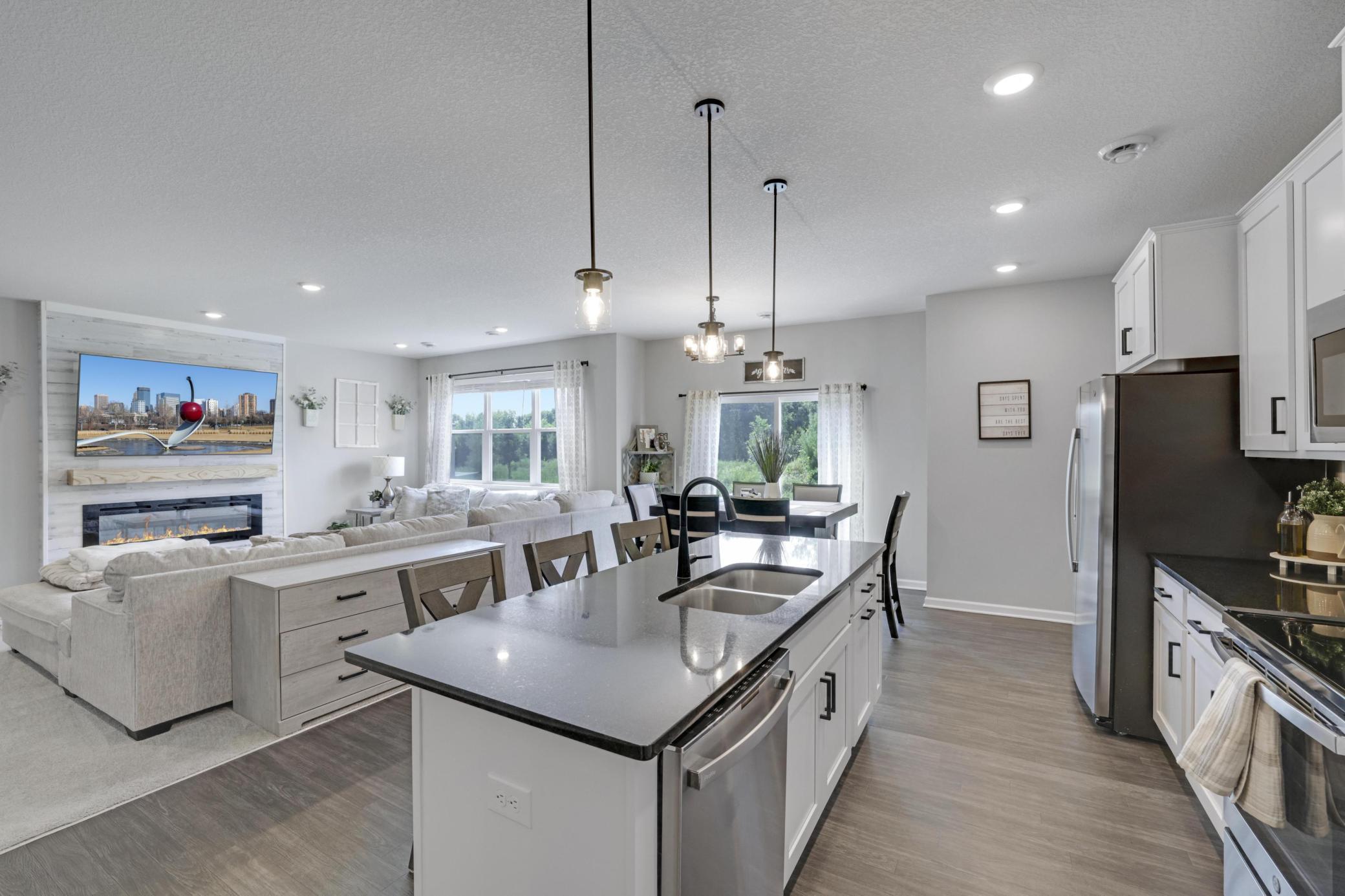 Open feel throughout!