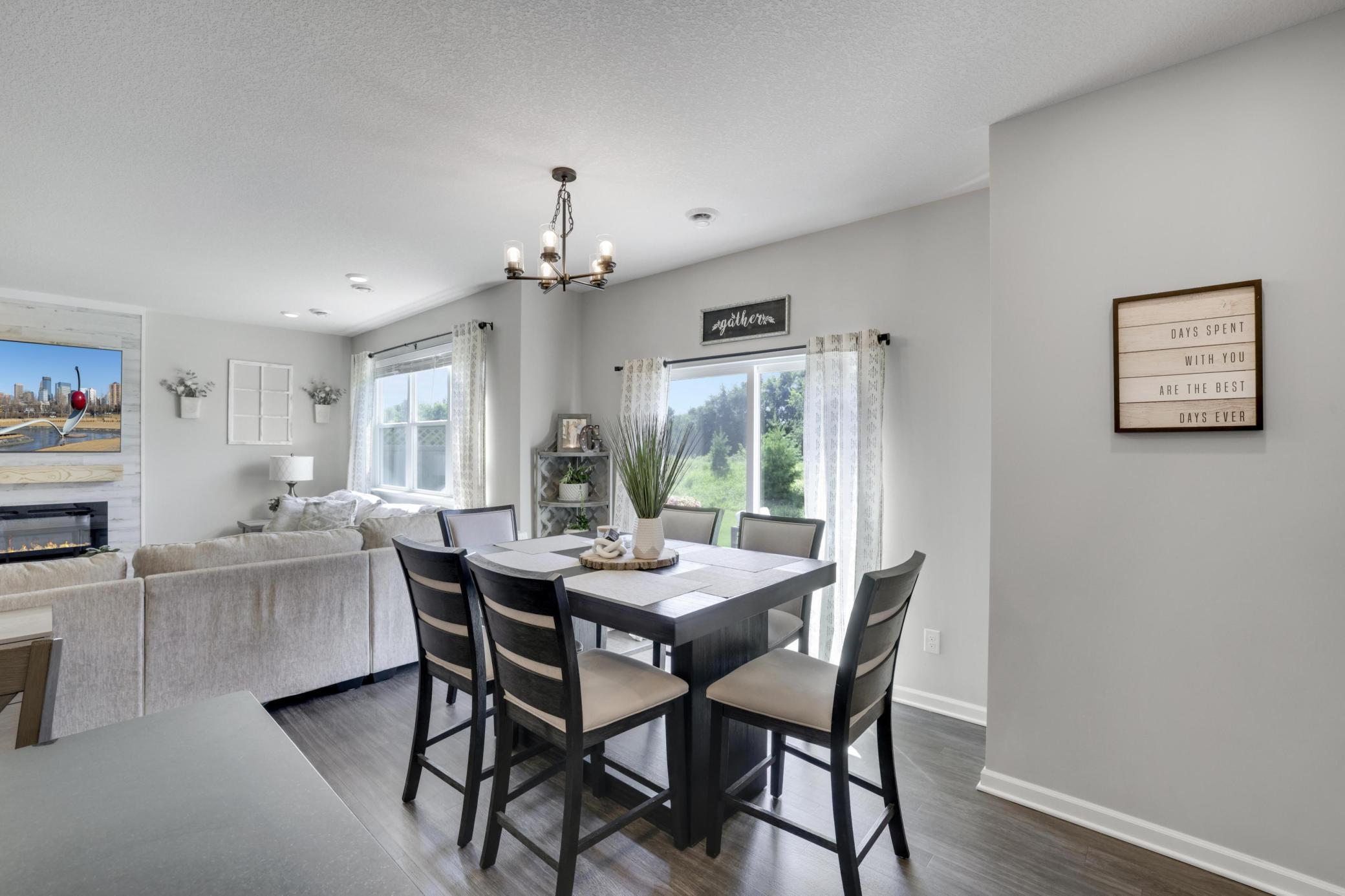 Breakfast/dining room!