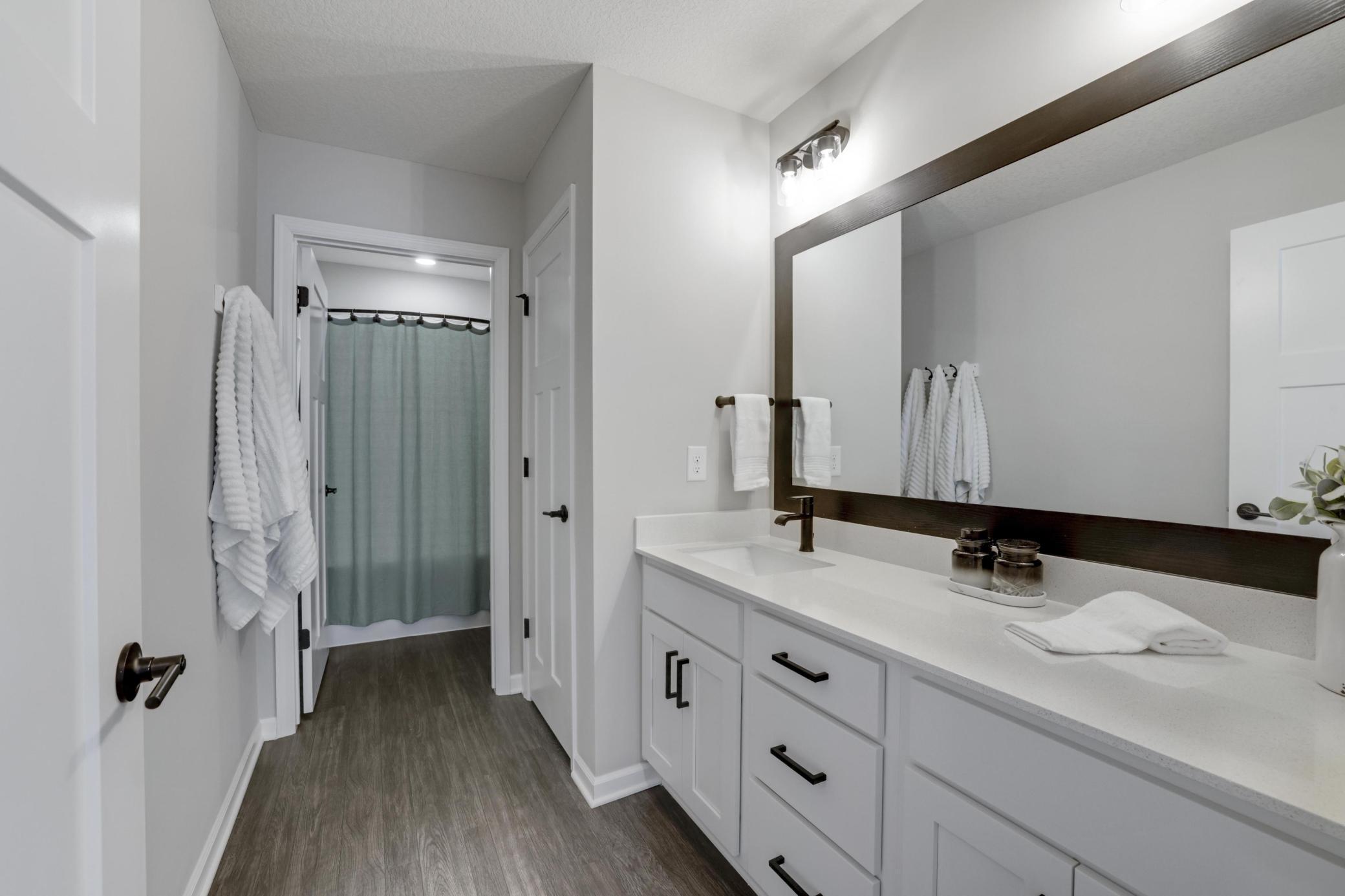 Beautiful upper level full bath.