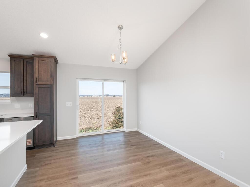 938 Prestwick Dr Belle Plaine MN