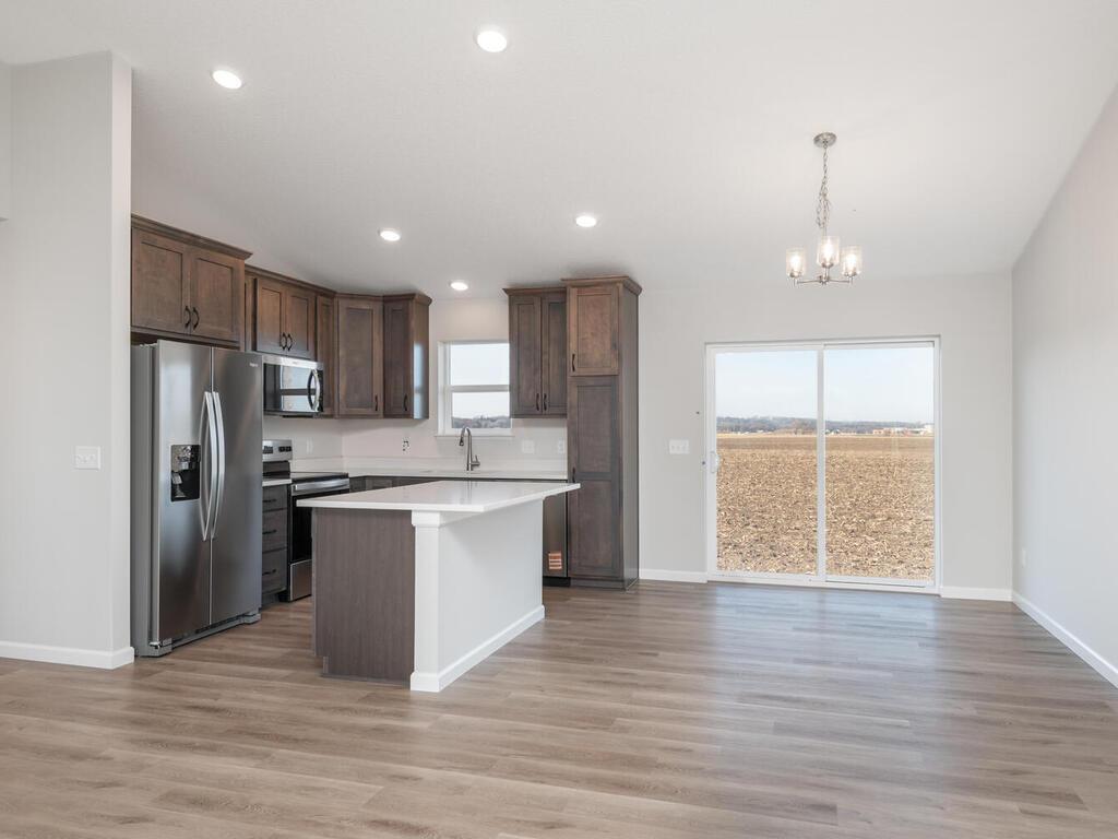 938 Prestwick Dr Belle Plaine MN