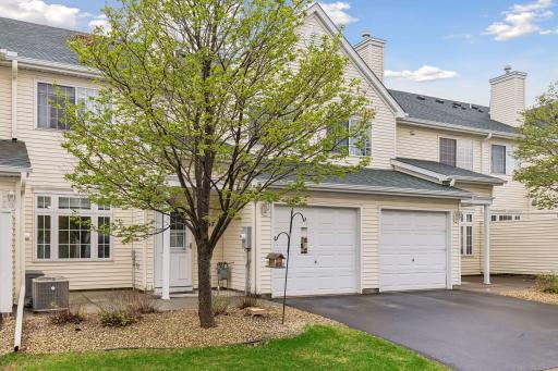 467 Aqua Circle, 1015, Lino Lakes, MN 55014