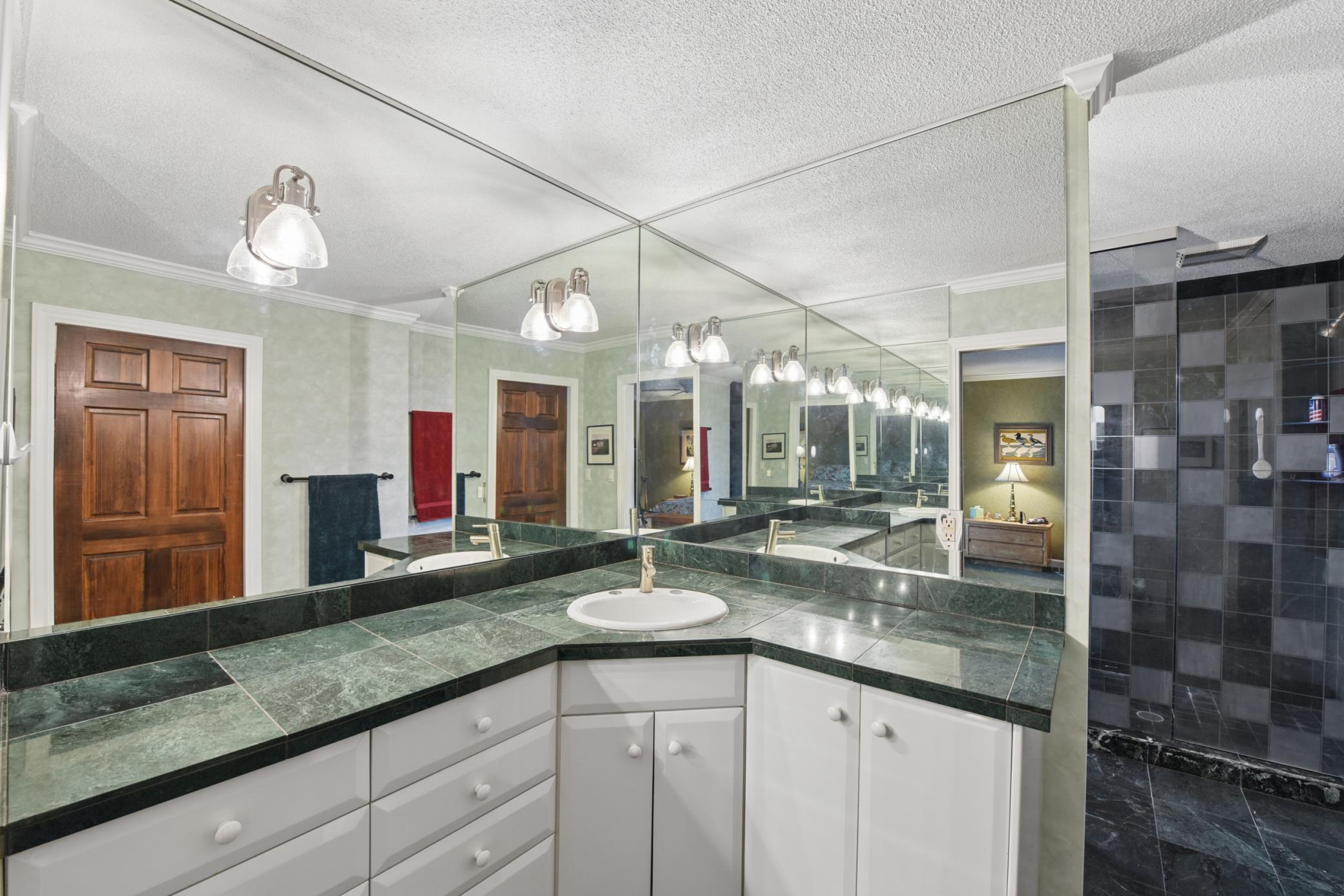 Pimary Ensuite