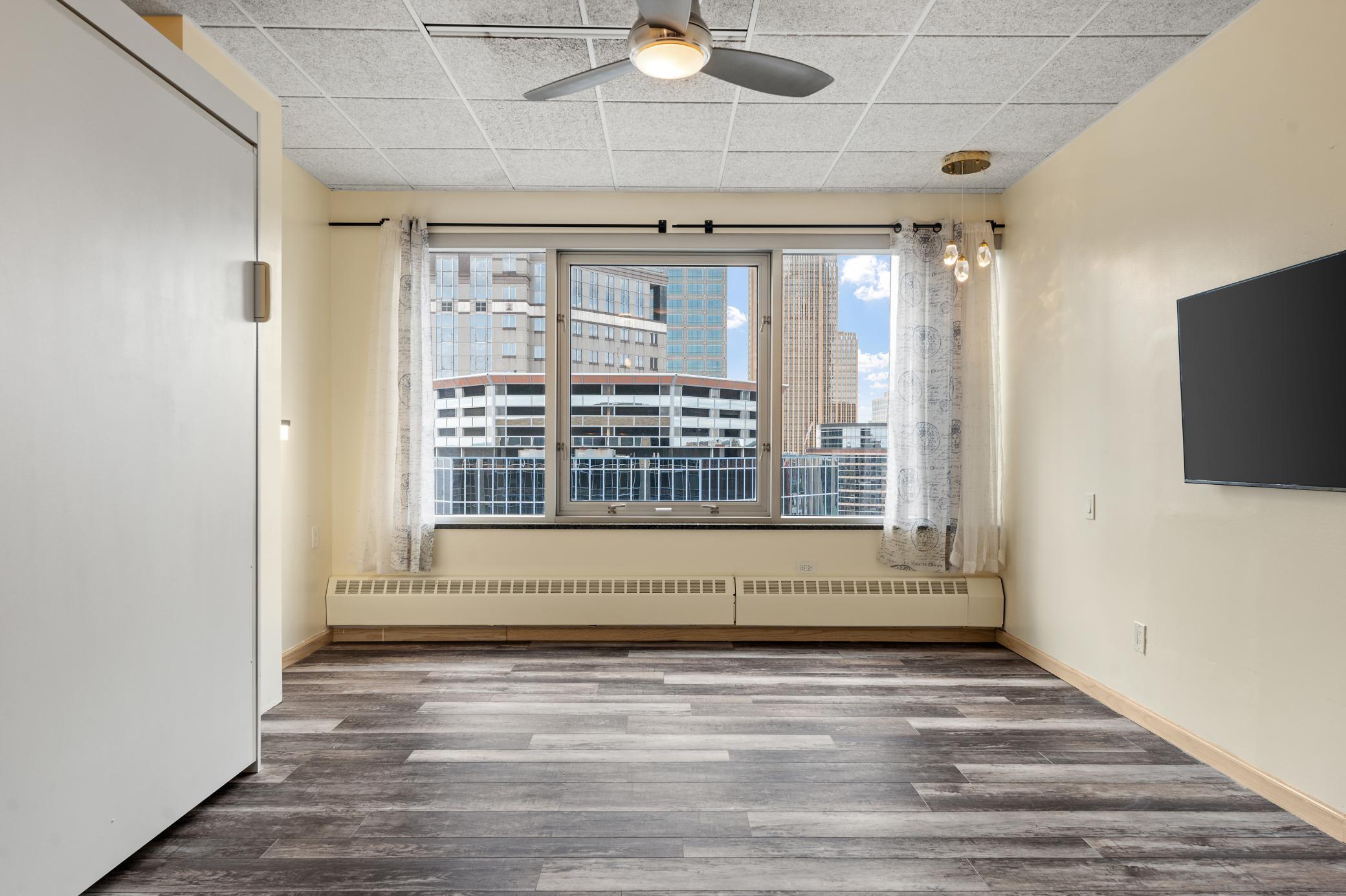 431 S 7th St 2609-6.jpg