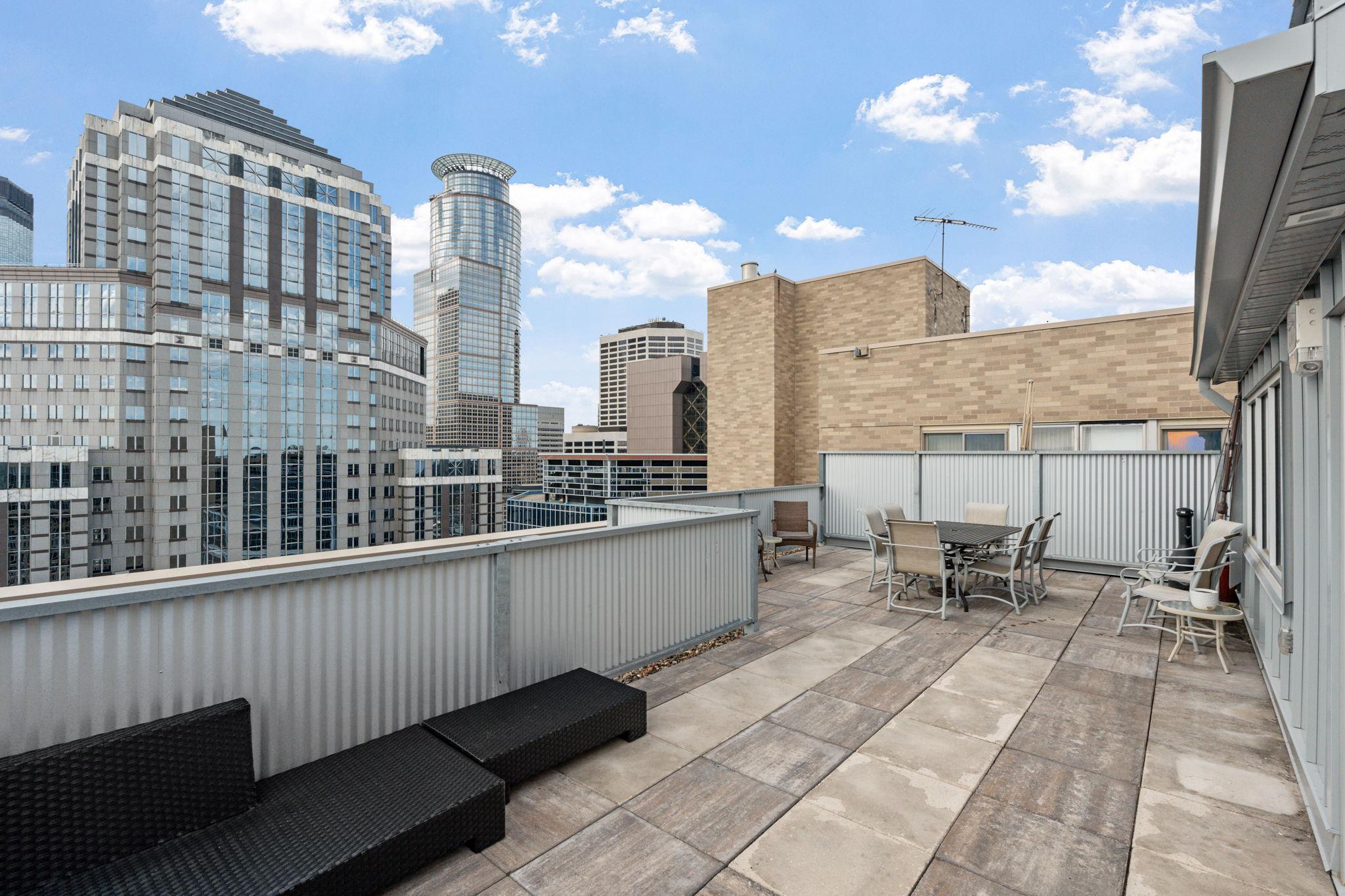 23-web-or-mls-431 S 7th St 2609-23.jpg