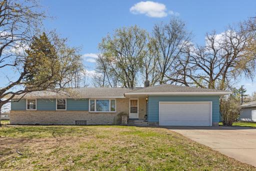 4243 Douglas Drive N, Minneapolis, MN 55422