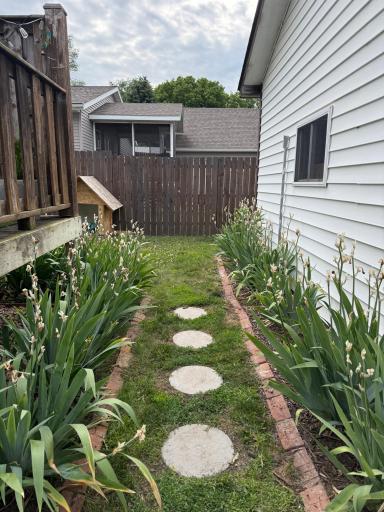 321 E 2nd Street, Redwood Falls, MN 56283