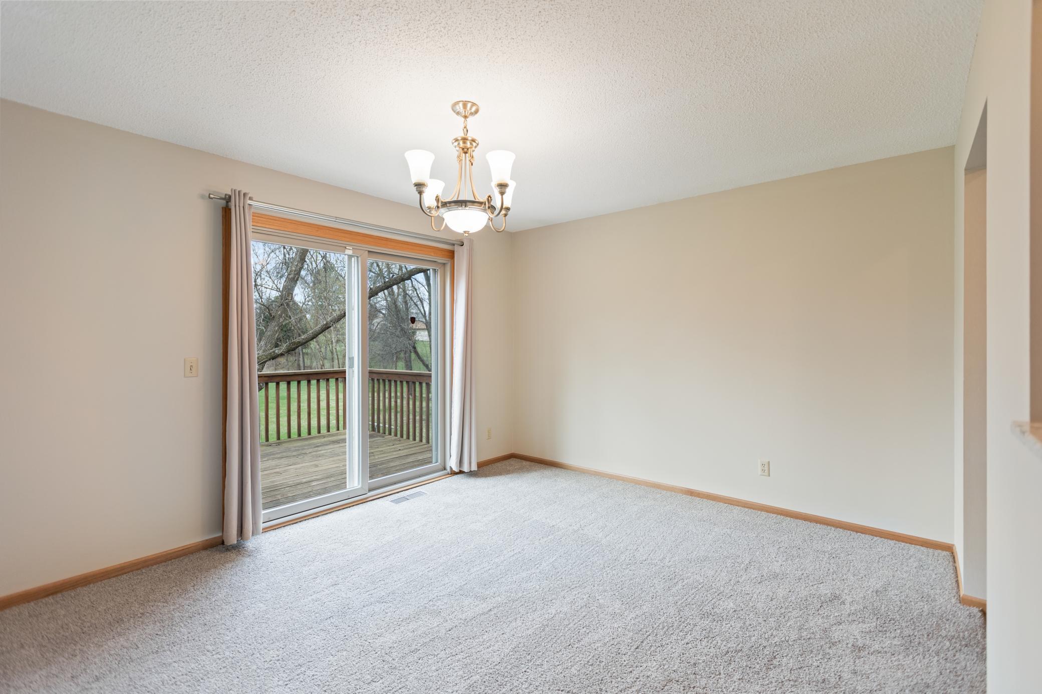Dining Room, Uppwr level