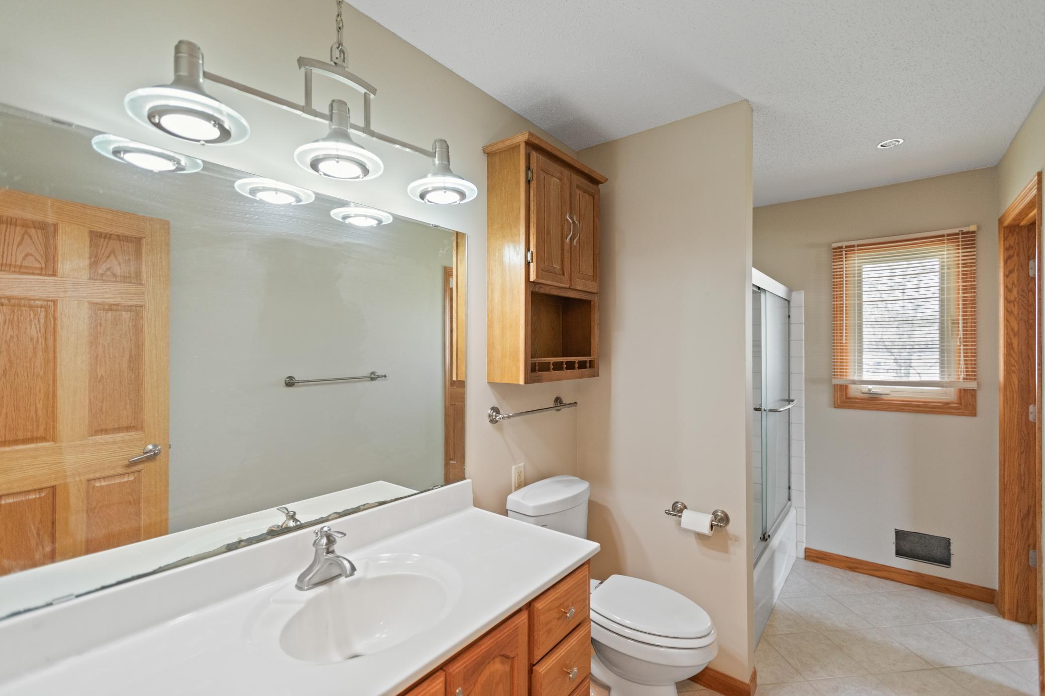 Full Bath, Upper level