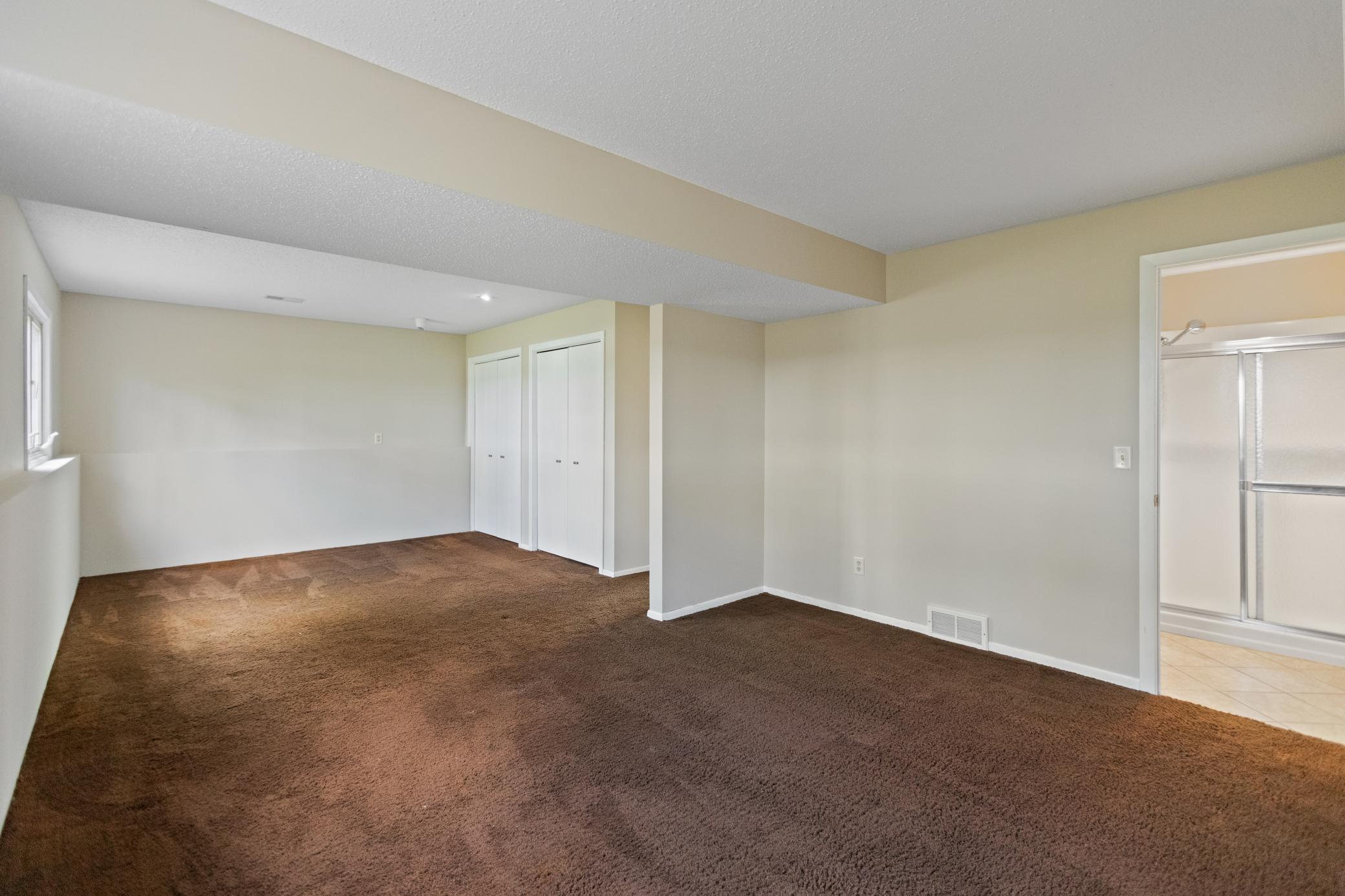 Bedroom, Lower level