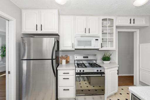 6211 Thomas Avenue S, Minneapolis, MN 55423