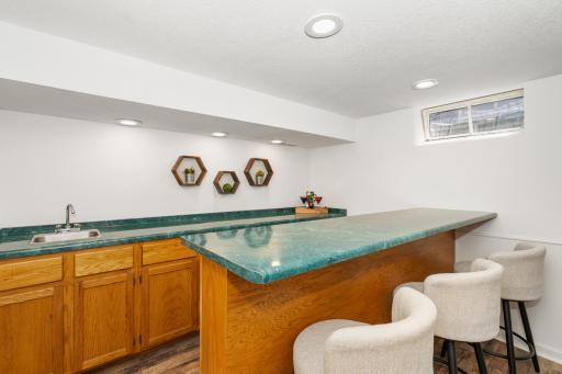 6211 Thomas Avenue S, Minneapolis, MN 55423