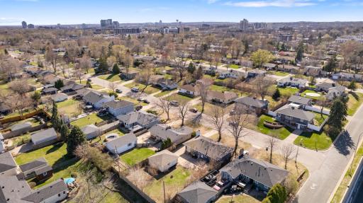 6211 Thomas Avenue S, Minneapolis, MN 55423