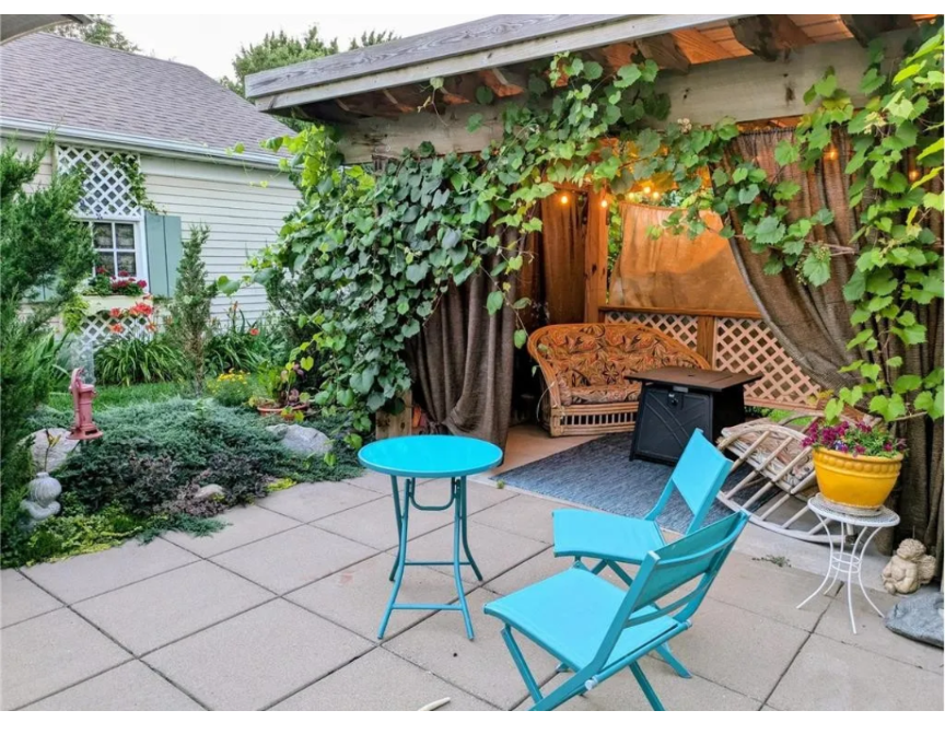 Spacious Back Patio with Cabana, and Built-In Grill/Bar (Summer photos provided by sellers.)