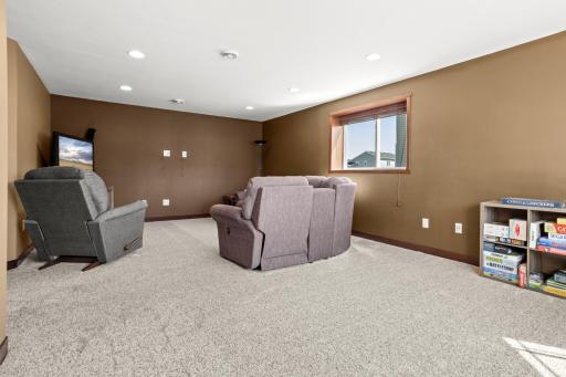 4745 48th Avenue S, Fargo, ND 58104