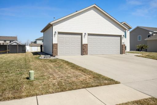 4745 48th Avenue S, Fargo, ND 58104