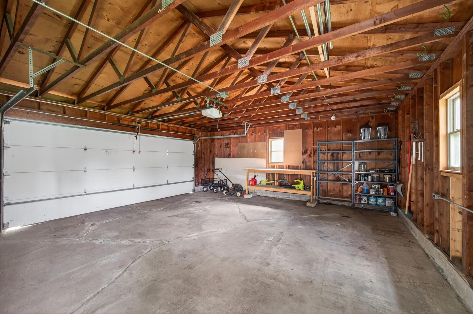 41_8600_31st_Ave_N41_mls.jpg